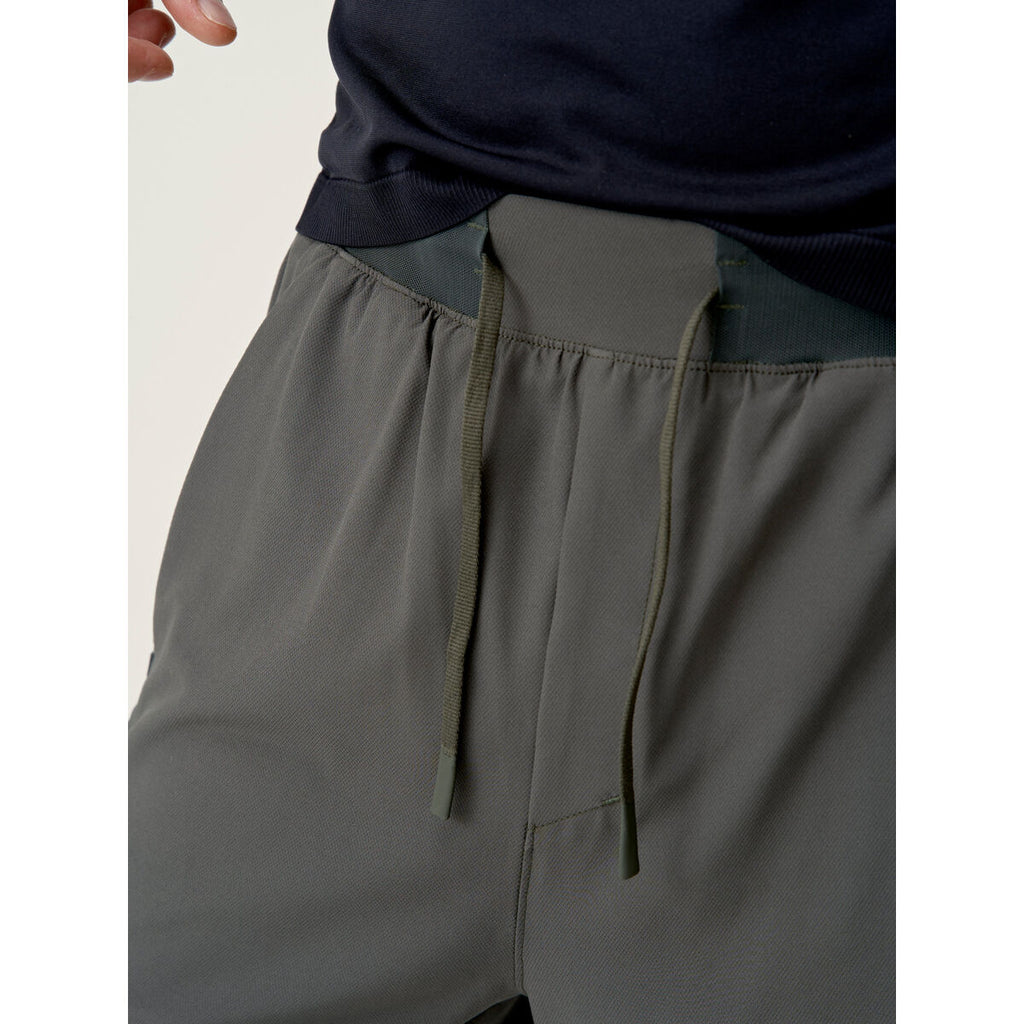 V2HCC670B9E30A5ADC1C2DEB97A98606CECR7810863P4