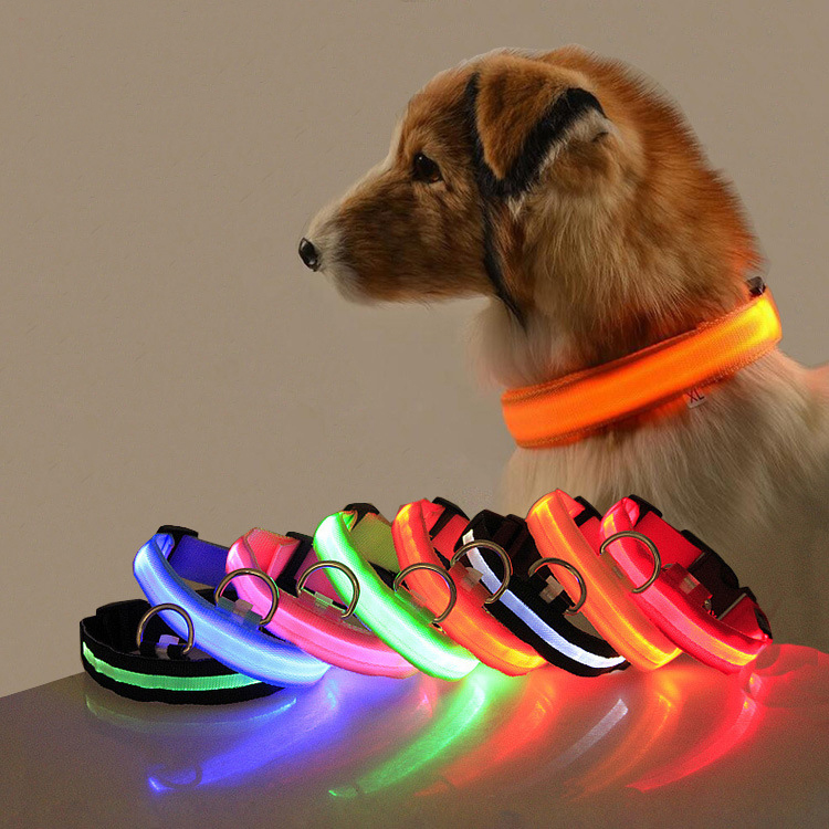 Collier de chien LED avec USB chargeant des lumières colorées colliers Anti-perte sûrs pour chiot chaton chiens colliers de plomb 7 lumières produits pour animaux de compagnie